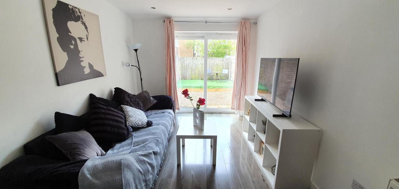 Trendy, Modern Garden Posh Peckham Apartment Londýn Exteriér fotografie